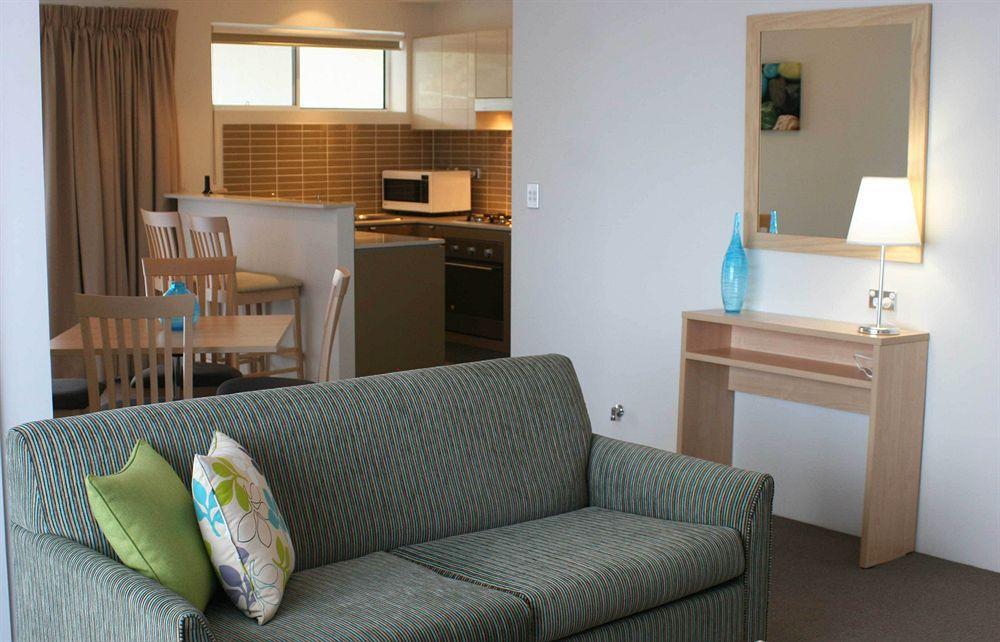 Quality Suites Pioneer Sands Wollongong Extérieur photo