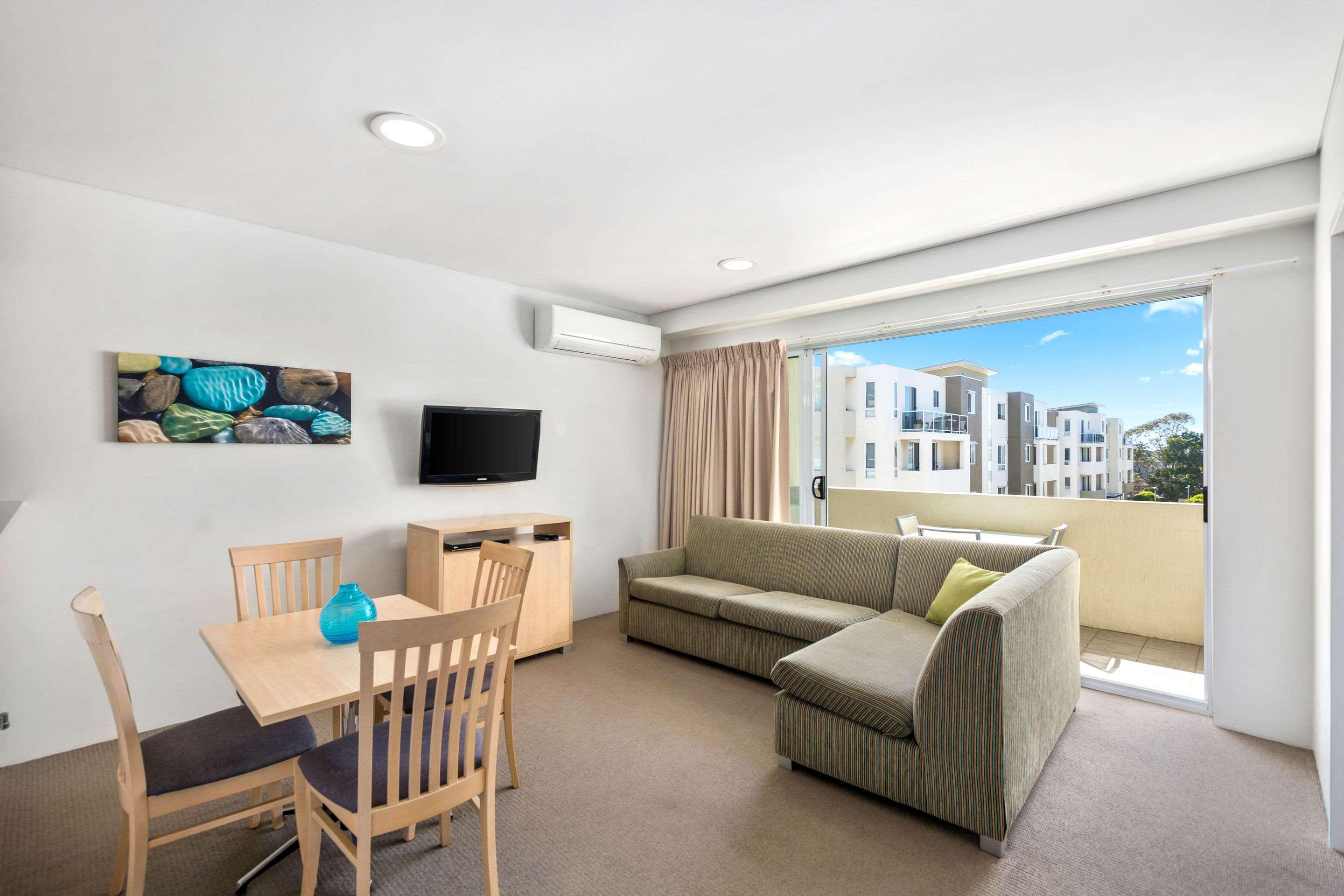 Quality Suites Pioneer Sands Wollongong Extérieur photo