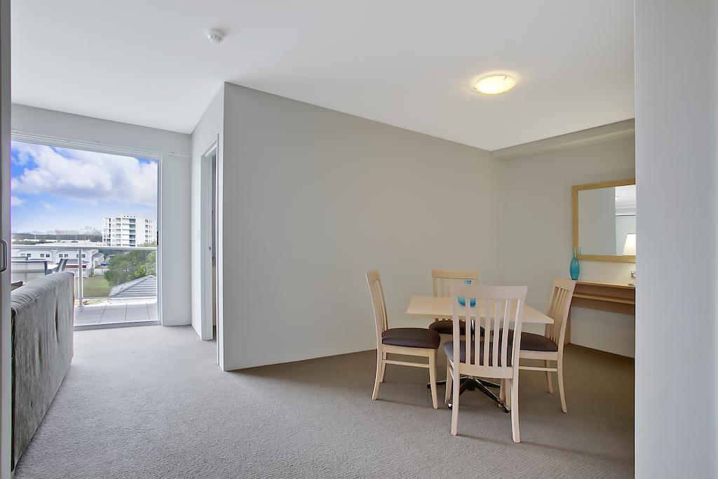 Quality Suites Pioneer Sands Wollongong Extérieur photo