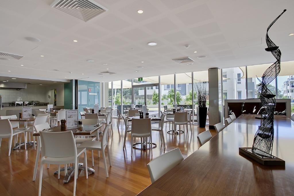 Quality Suites Pioneer Sands Wollongong Extérieur photo