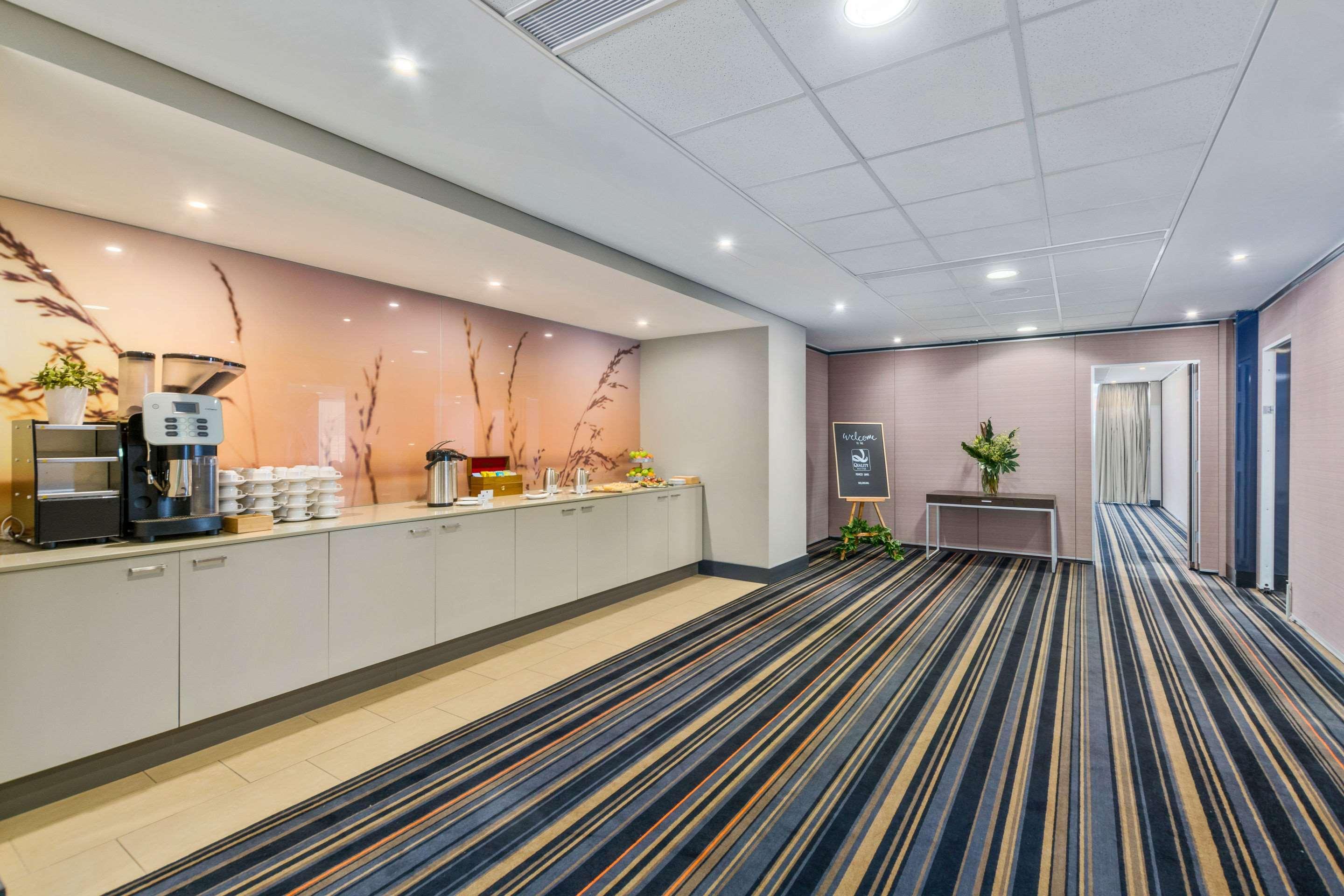 Quality Suites Pioneer Sands Wollongong Extérieur photo