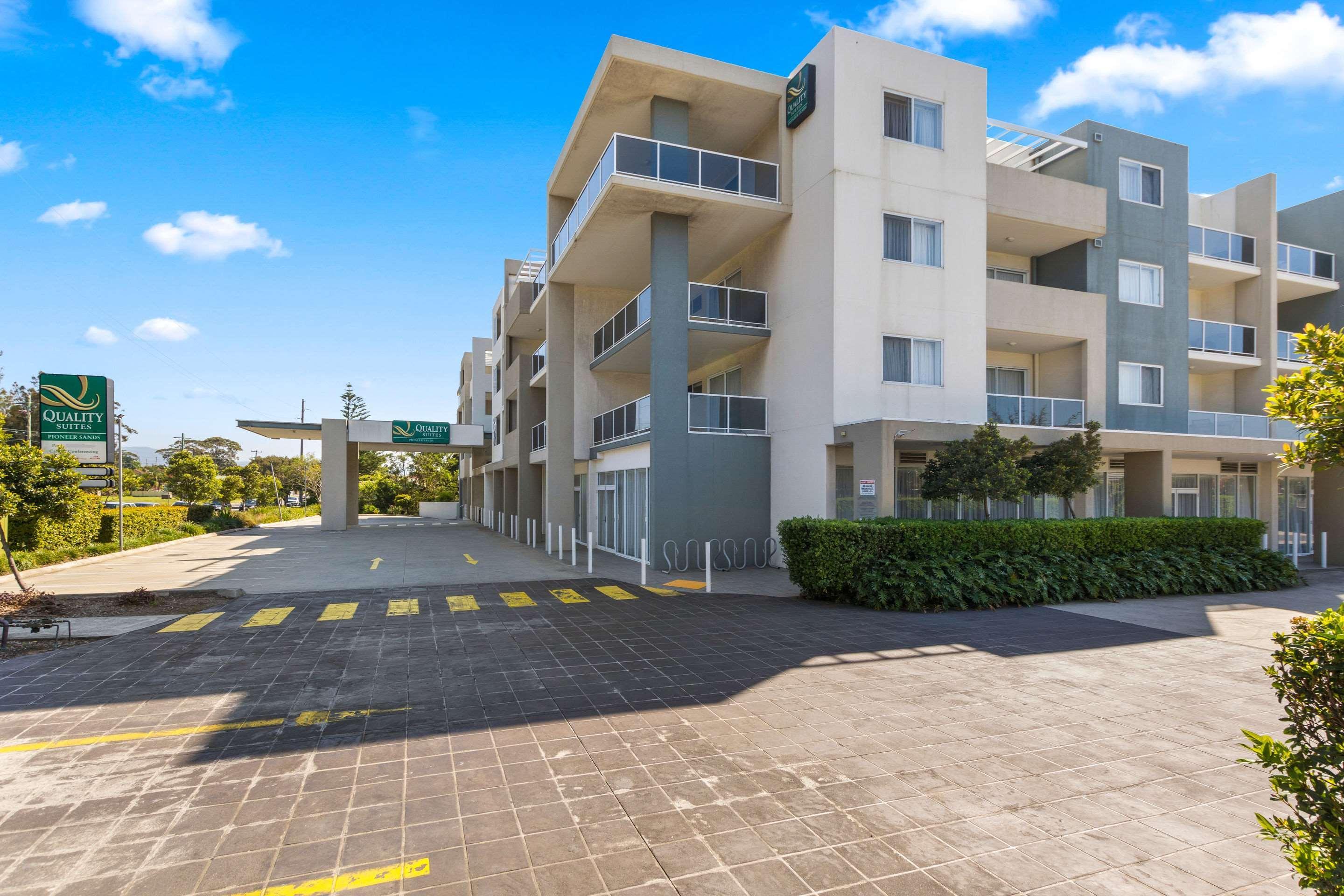 Quality Suites Pioneer Sands Wollongong Extérieur photo