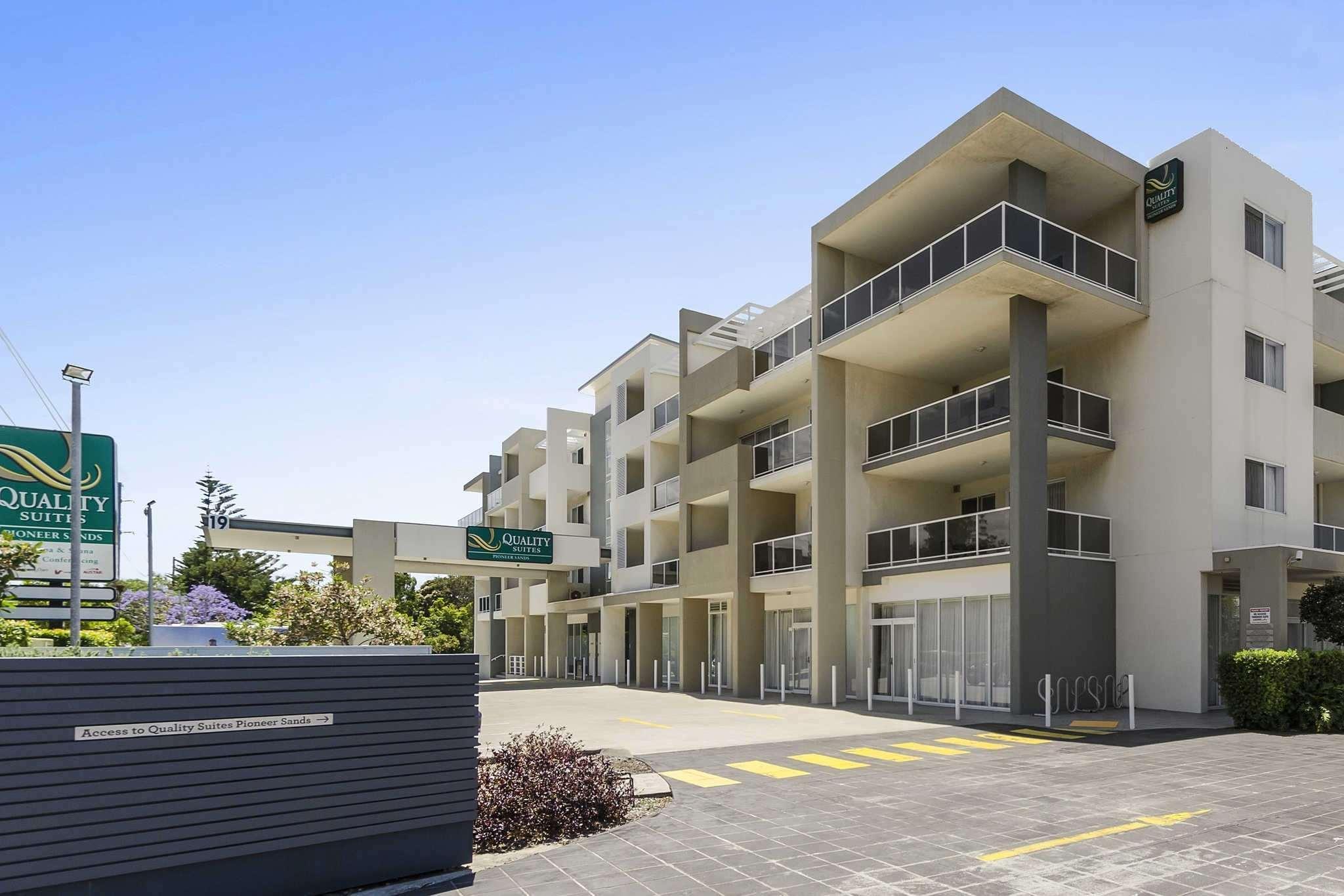 Quality Suites Pioneer Sands Wollongong Extérieur photo