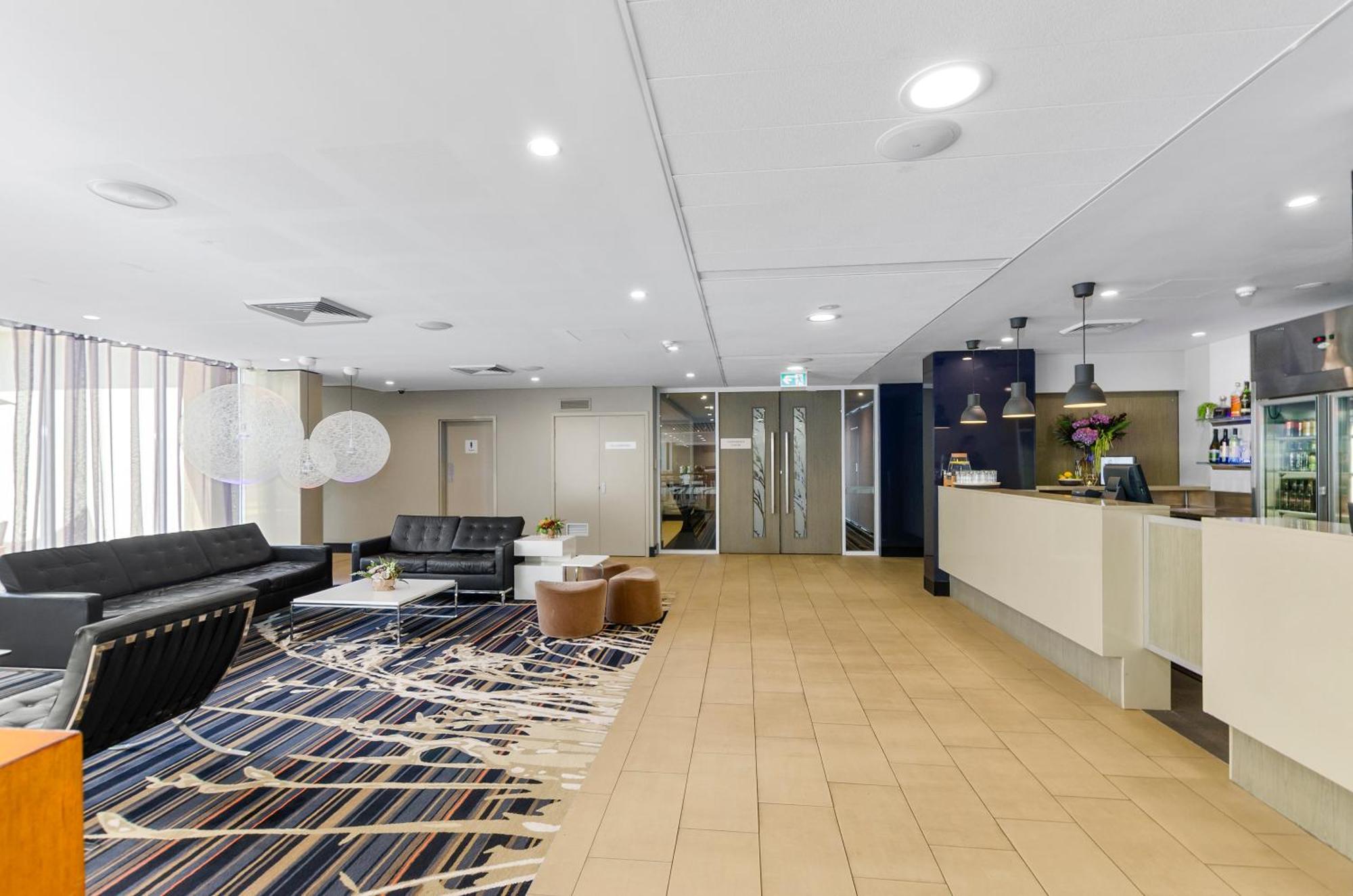 Quality Suites Pioneer Sands Wollongong Extérieur photo