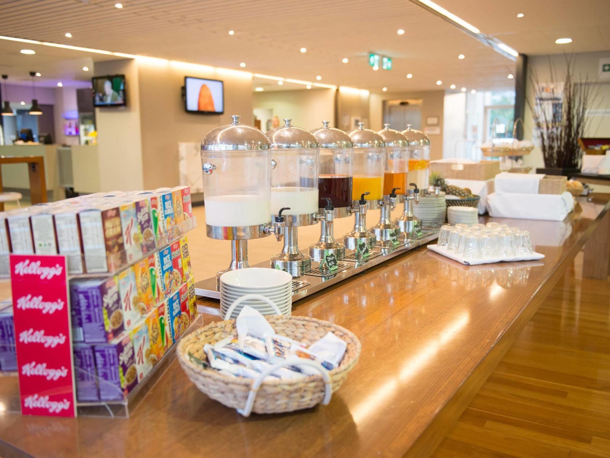 Quality Suites Pioneer Sands Wollongong Extérieur photo